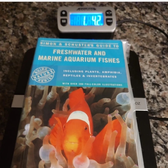 Simon + SchustersGuide To Freshwater and Marine Aquarium FishesIncluding plant - Picture 9 of 9